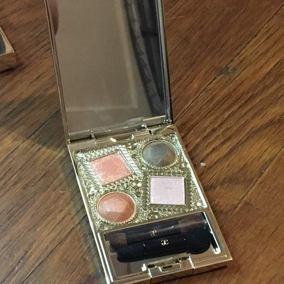 Elégance Paris Eyeshadow Palettes in 10, 03, 104 - Picture 6 of 8
